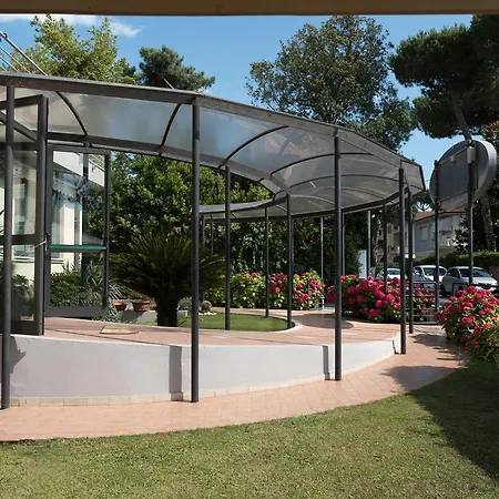 Maita Hotel 3*